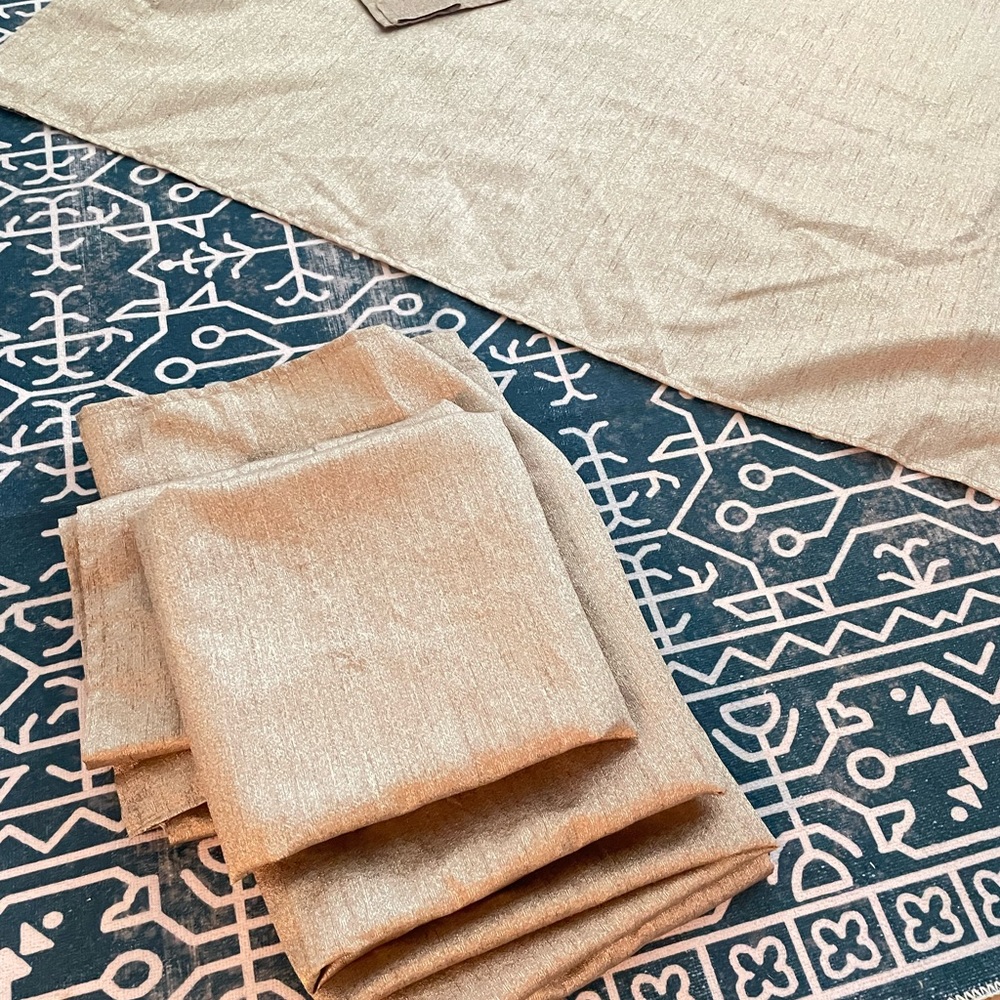 Drapery panels size 84”x 38” 4 panels gently used. Good condition.
